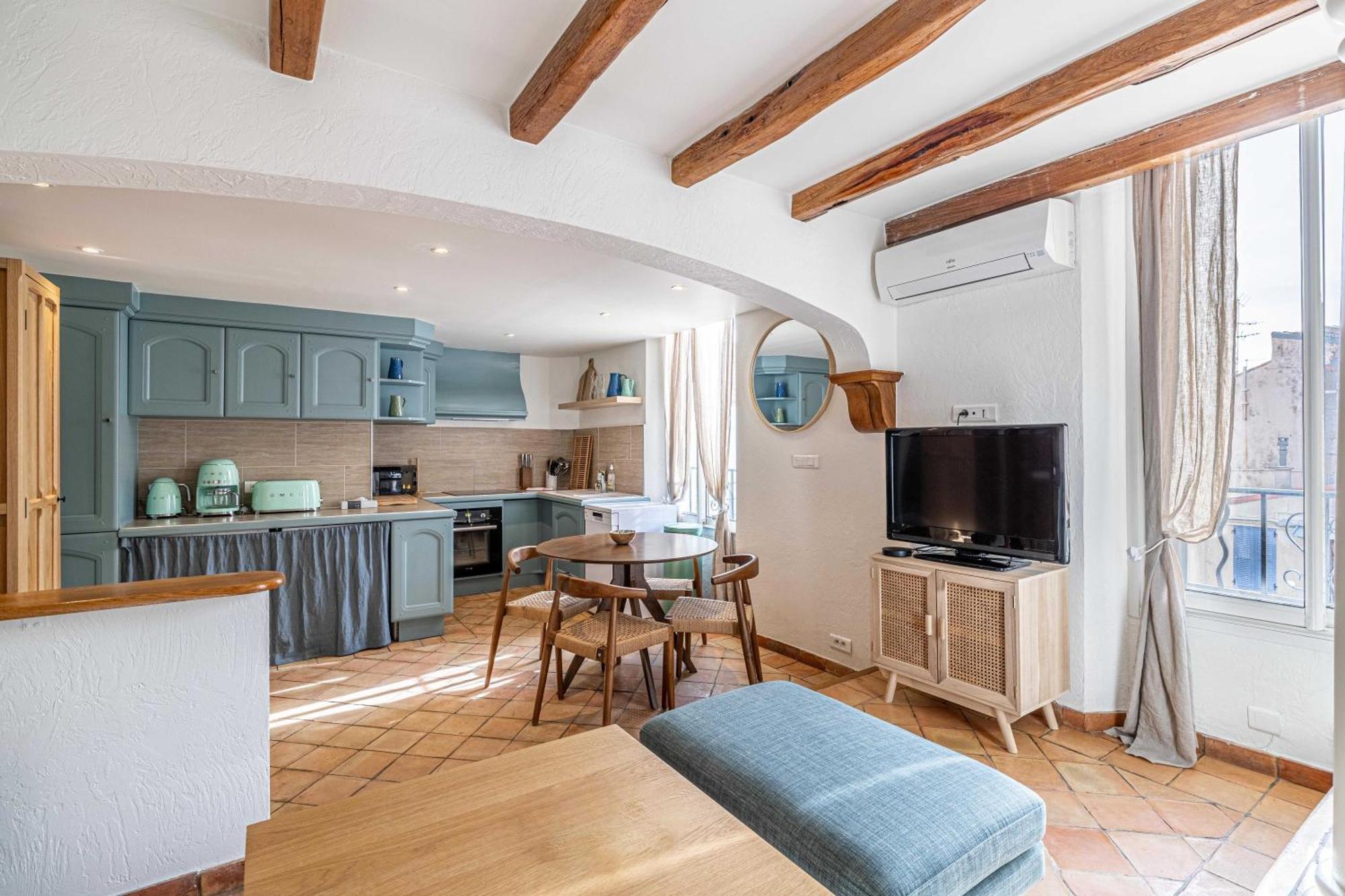Charming Heart Of Suquet Neighborhood
